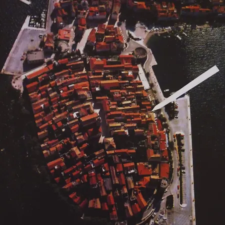 Old Town Vitaic