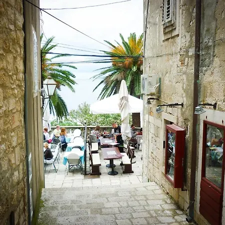 Old Town Vitaic 3*