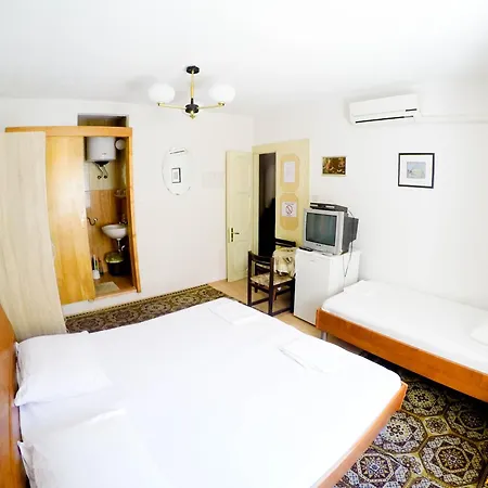 Old Town Vitaic 3*