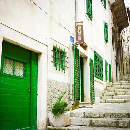 Old Town Vitaic קורצולה