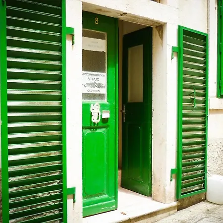 בית הארחה Old Town Vitaic קורצולה