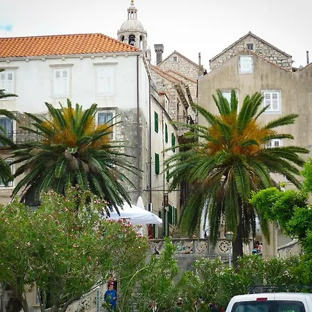 בית הארחה Old Town Vitaic